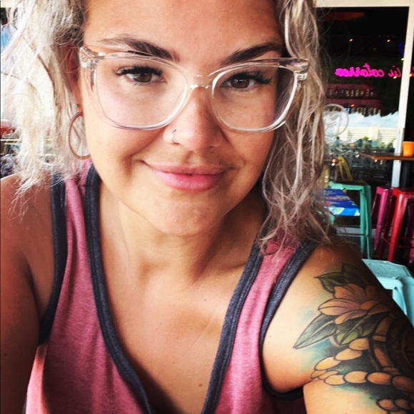 Meet your Posher, Robyn - Picture 7 of 7